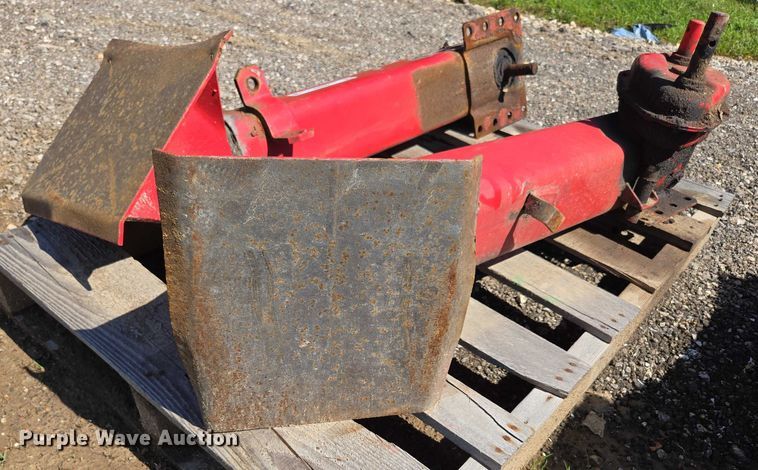 image for item EN3944 (2) trailer landing gear