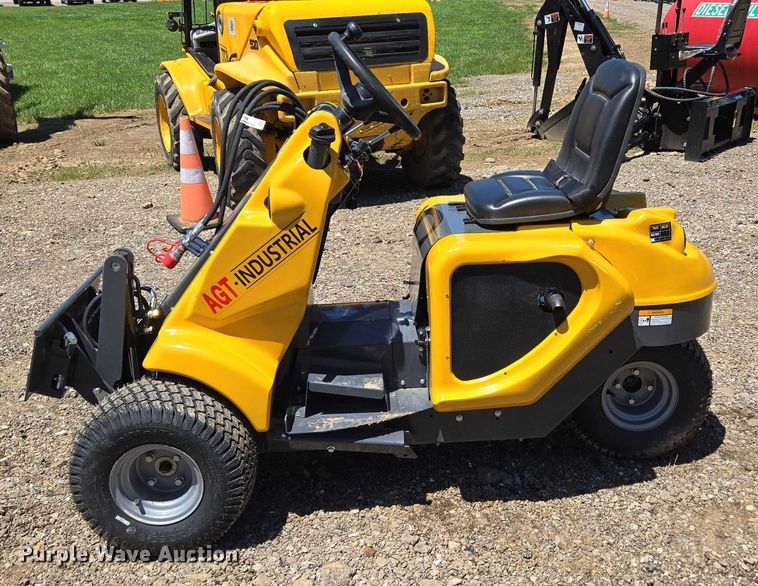 image for item EN3948 AGT HR230 compact wheel loader