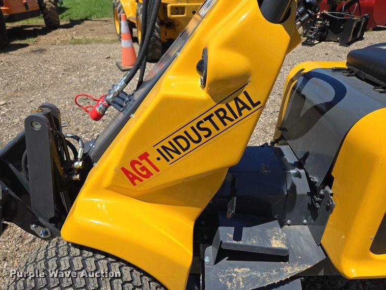 image for item EN3948 AGT HR230 compact wheel loader