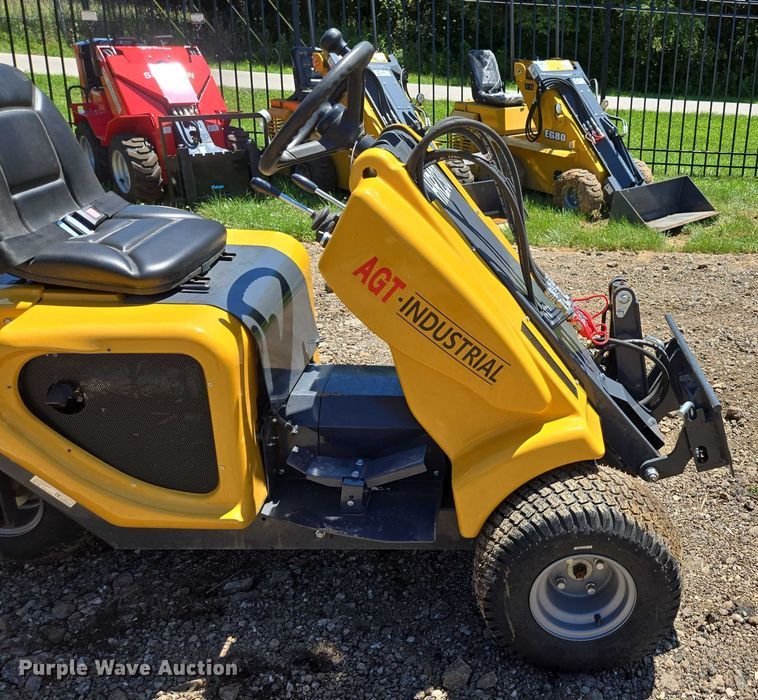 image for item EN3948 AGT HR230 compact wheel loader