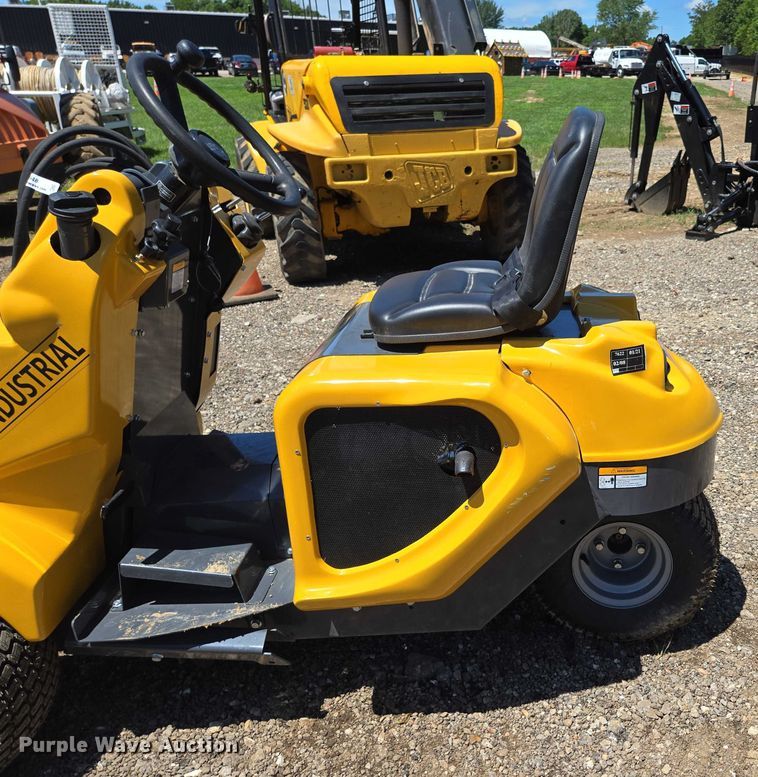 image for item EN3948 AGT HR230 compact wheel loader