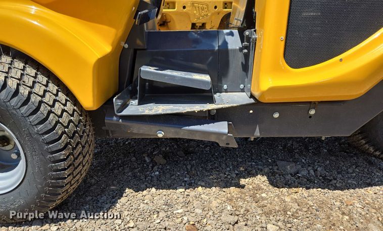 image for item EN3948 AGT HR230 compact wheel loader