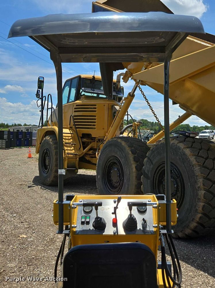 image for item EN3952 2024 EGN EG80 compact wheel loader