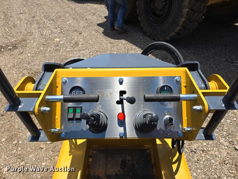 image for item EN3952 2024 EGN EG80 compact wheel loader