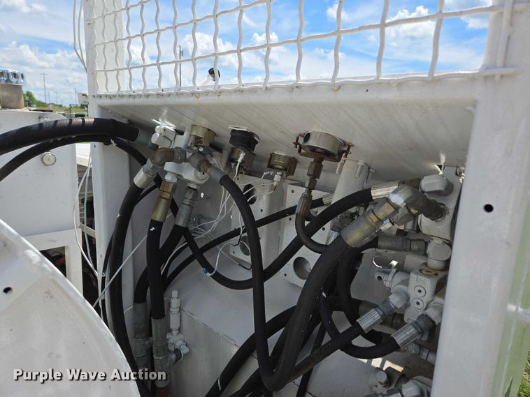 image for item EN3954 1997 Sherman Reilly reel trailer