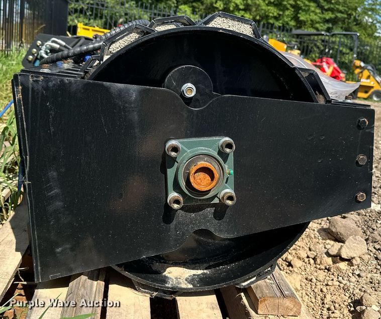 image for item EN3958 2024 GIYI GY-CW59 skid steer vibratory roller 