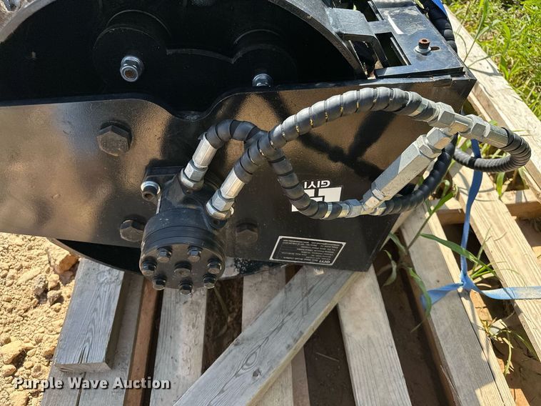 image for item EN3958 2024 GIYI GY-CW59 skid steer vibratory roller 