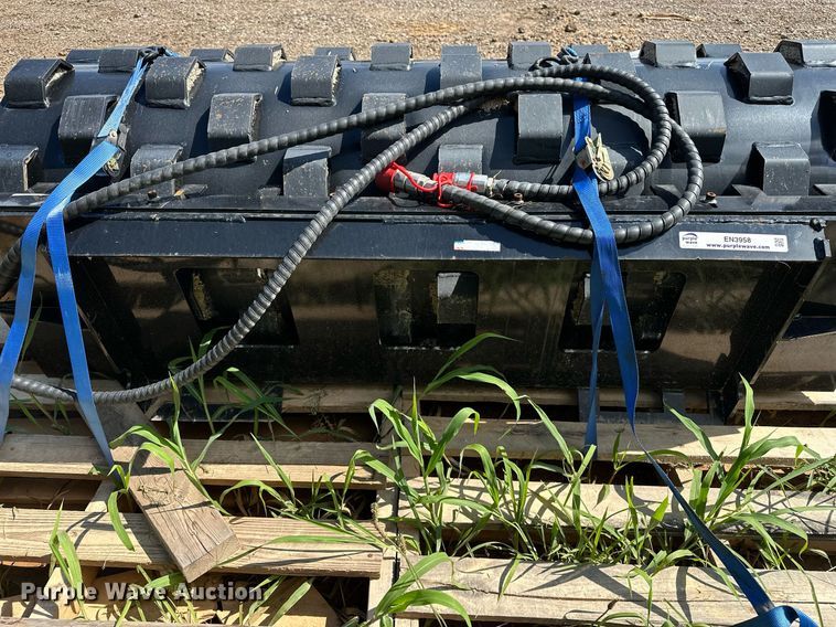 image for item EN3958 2024 GIYI GY-CW59 skid steer vibratory roller 