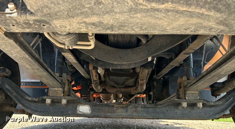 image for item EN3962 2019 Ford F650 Super Duty flatbed truck