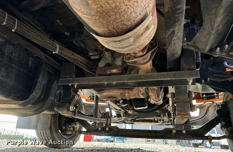 image for item EN3962 2019 Ford F650 Super Duty flatbed truck