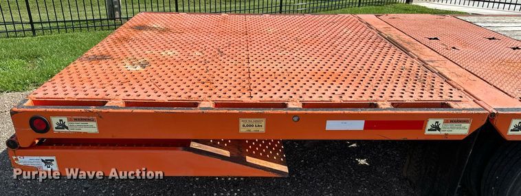 image for item EN3962 2019 Ford F650 Super Duty flatbed truck