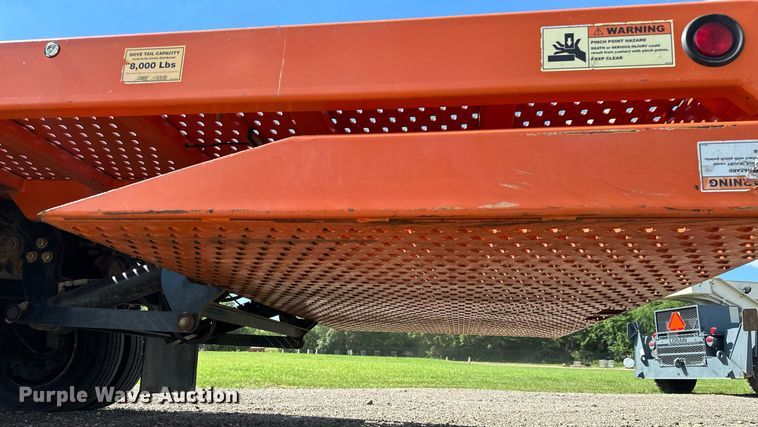 image for item EN3962 2019 Ford F650 Super Duty flatbed truck