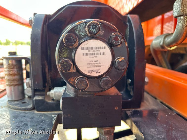 image for item EN3962 2019 Ford F650 Super Duty flatbed truck