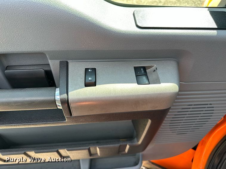 image for item EN3962 2019 Ford F650 Super Duty flatbed truck