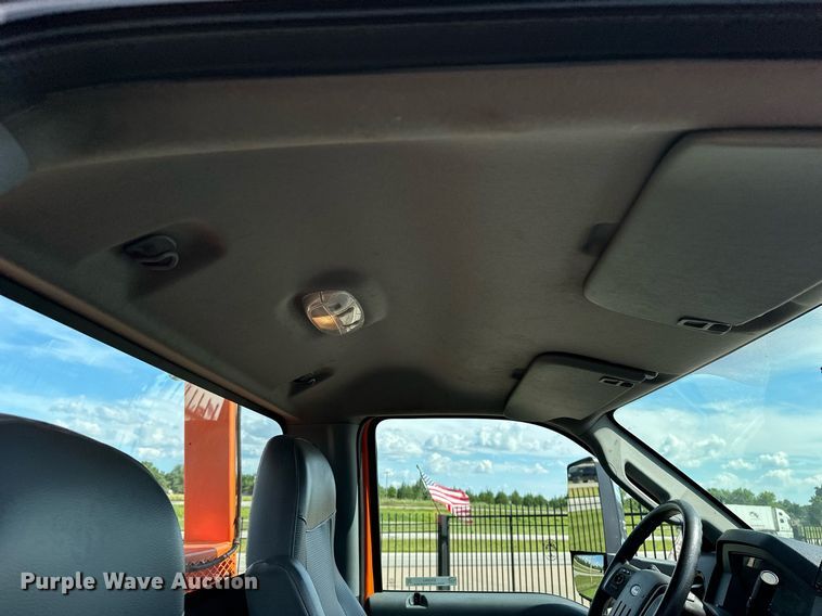 image for item EN3962 2019 Ford F650 Super Duty flatbed truck