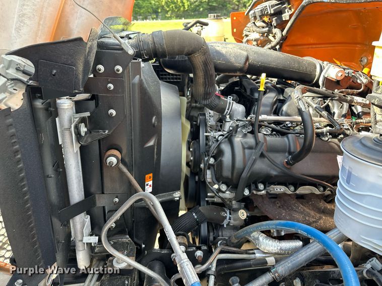 image for item EN3962 2019 Ford F650 Super Duty flatbed truck