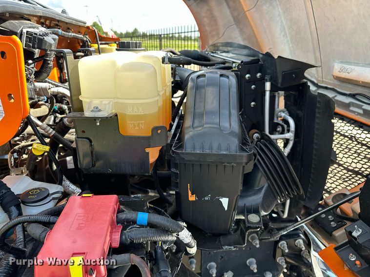 image for item EN3962 2019 Ford F650 Super Duty flatbed truck