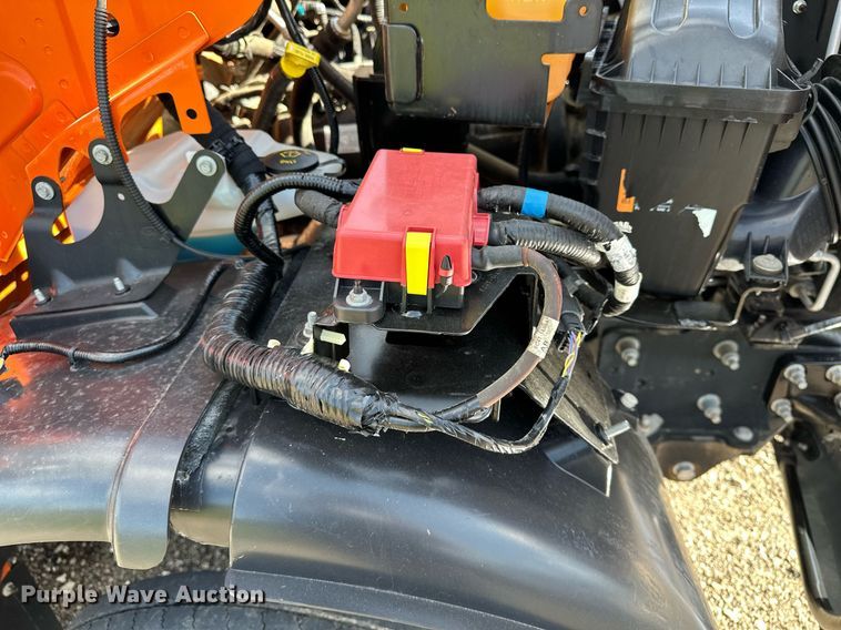 image for item EN3962 2019 Ford F650 Super Duty flatbed truck