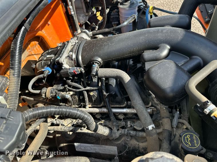 image for item EN3962 2019 Ford F650 Super Duty flatbed truck