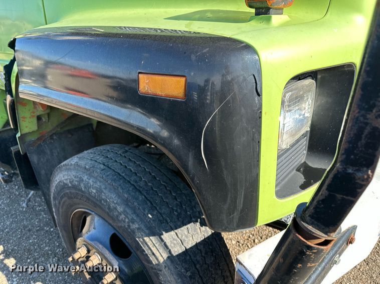 image for item EN3963 2000 GMC C7500 forestry bucket truck