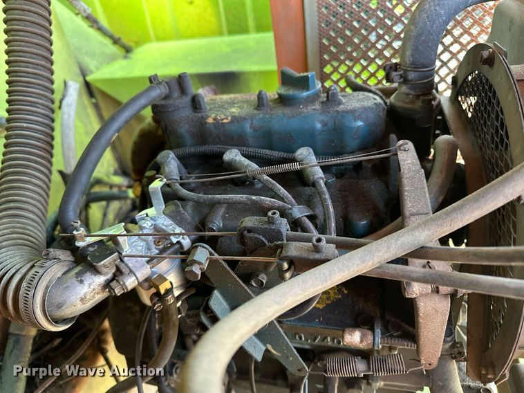 image for item EN3963 2000 GMC C7500 forestry bucket truck