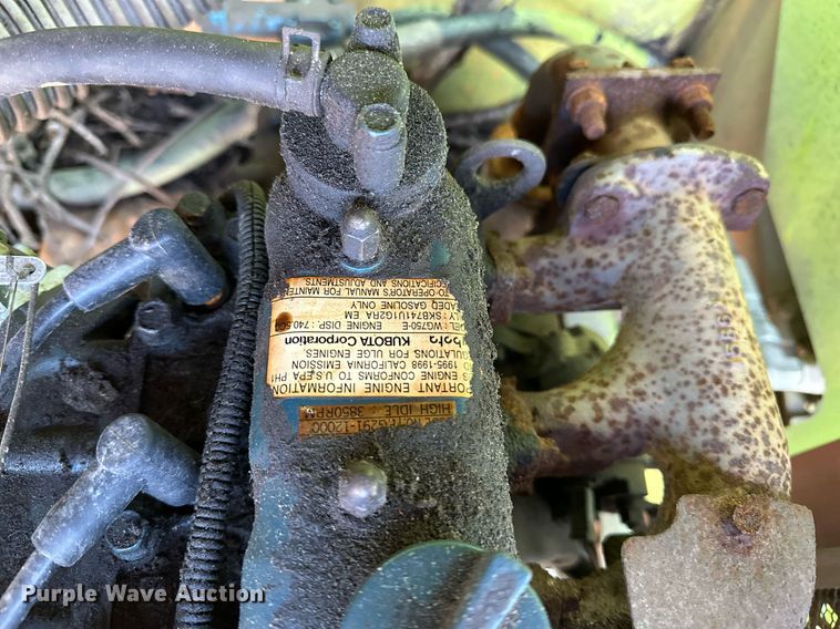 image for item EN3963 2000 GMC C7500 forestry bucket truck