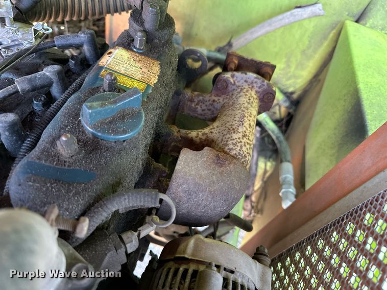 image for item EN3963 2000 GMC C7500 forestry bucket truck