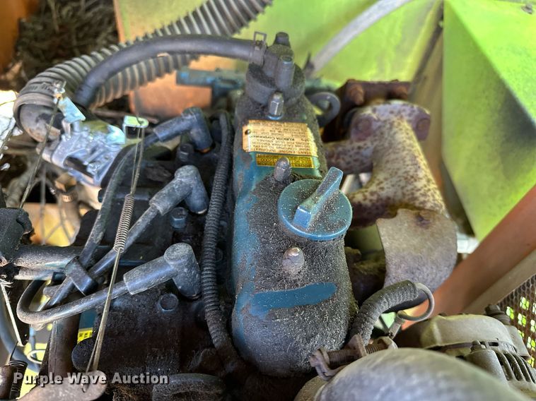 image for item EN3963 2000 GMC C7500 forestry bucket truck