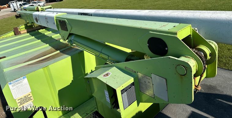 image for item EN3963 2000 GMC C7500 forestry bucket truck