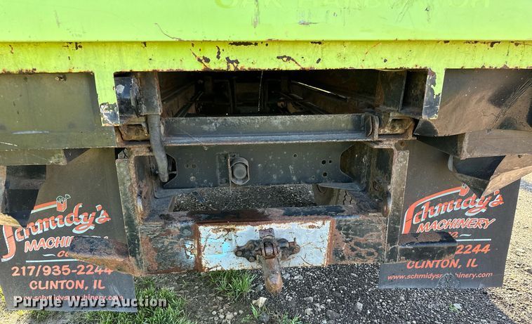 image for item EN3963 2000 GMC C7500 forestry bucket truck