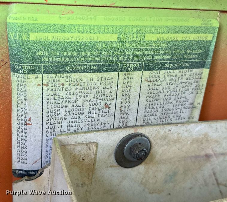 image for item EN3963 2000 GMC C7500 forestry bucket truck