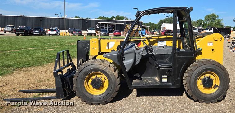 image for item EN3964 2017 Caterpillar TH255C telehandler