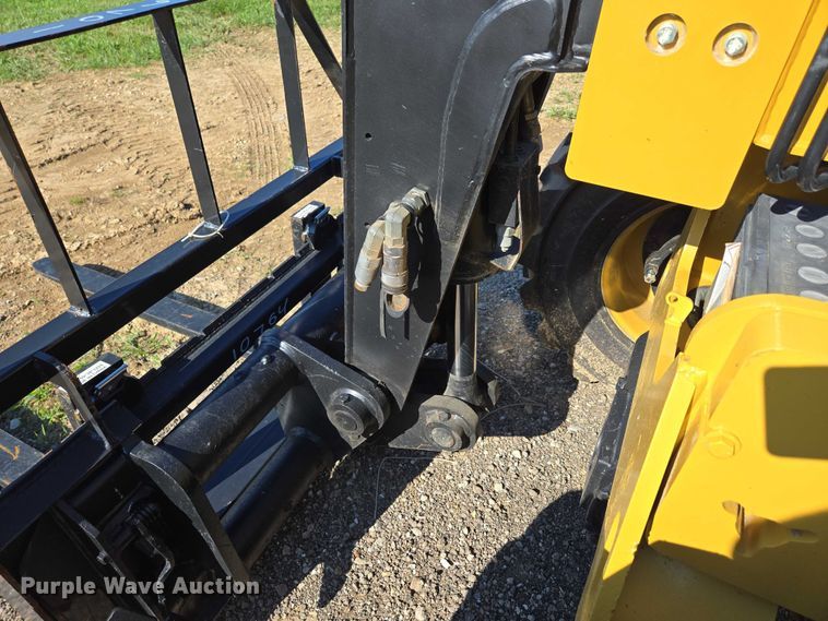 image for item EN3964 2017 Caterpillar TH255C telehandler