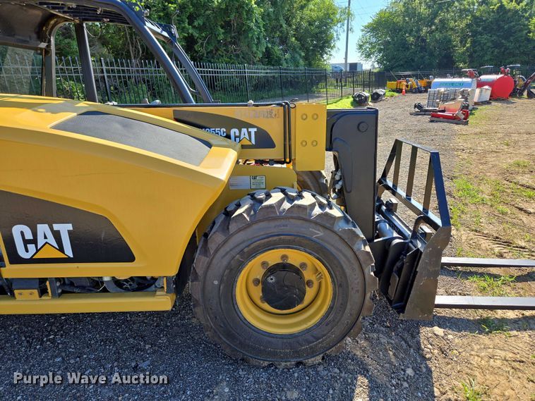 image for item EN3964 2017 Caterpillar TH255C telehandler