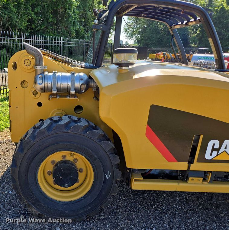 image for item EN3964 2017 Caterpillar TH255C telehandler