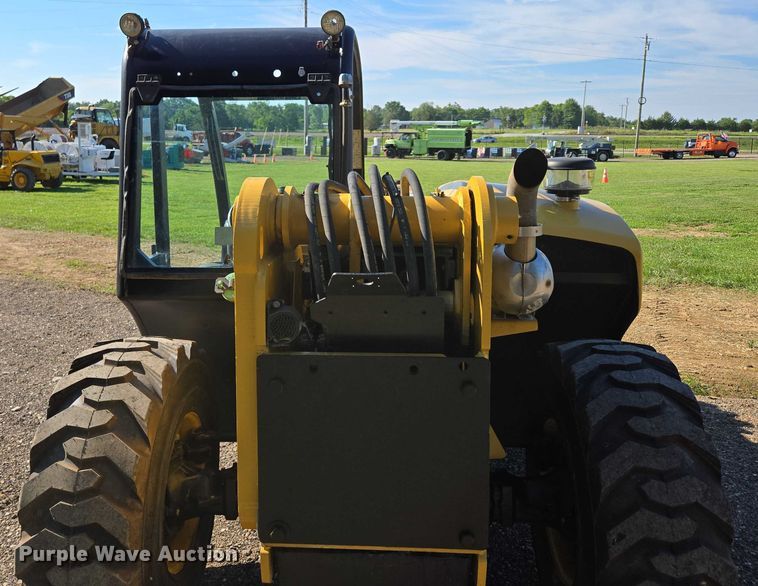 image for item EN3964 2017 Caterpillar TH255C telehandler