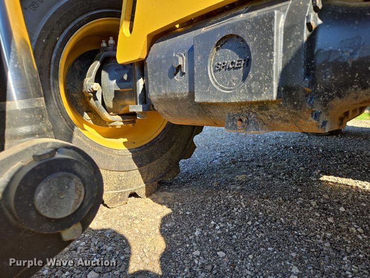 image for item EN3964 2017 Caterpillar TH255C telehandler