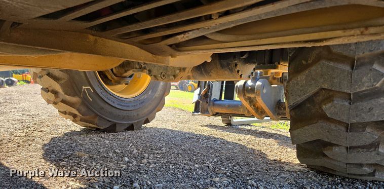 image for item EN3964 2017 Caterpillar TH255C telehandler