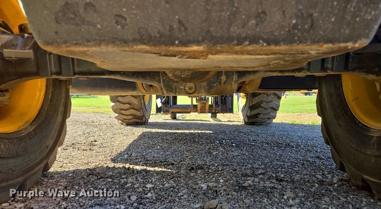 image for item EN3964 2017 Caterpillar TH255C telehandler