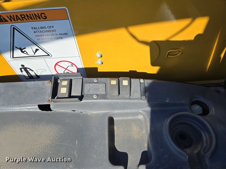 image for item EN3964 2017 Caterpillar TH255C telehandler