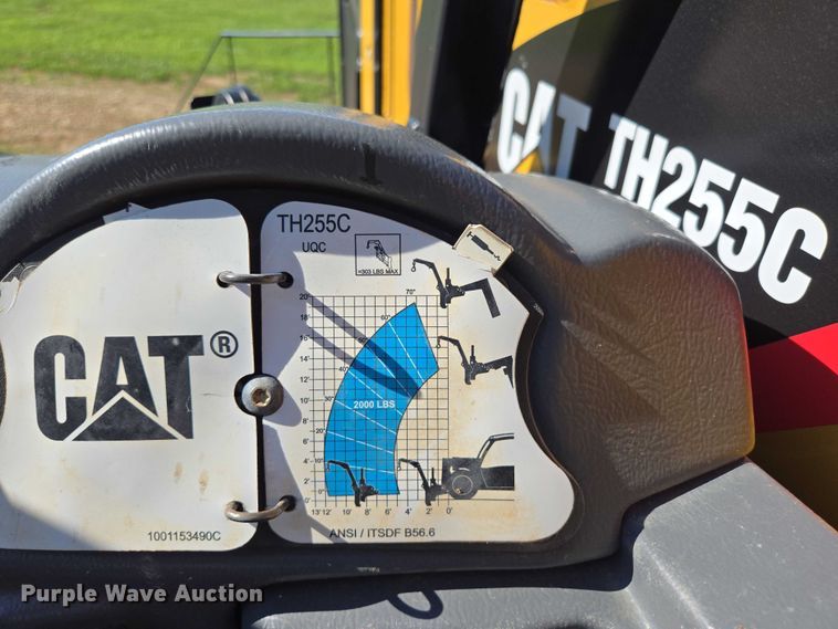 image for item EN3964 2017 Caterpillar TH255C telehandler