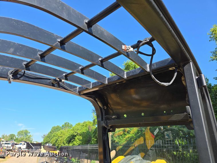 image for item EN3964 2017 Caterpillar TH255C telehandler