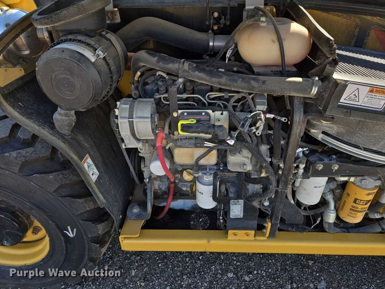 image for item EN3964 2017 Caterpillar TH255C telehandler