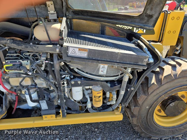 image for item EN3964 2017 Caterpillar TH255C telehandler