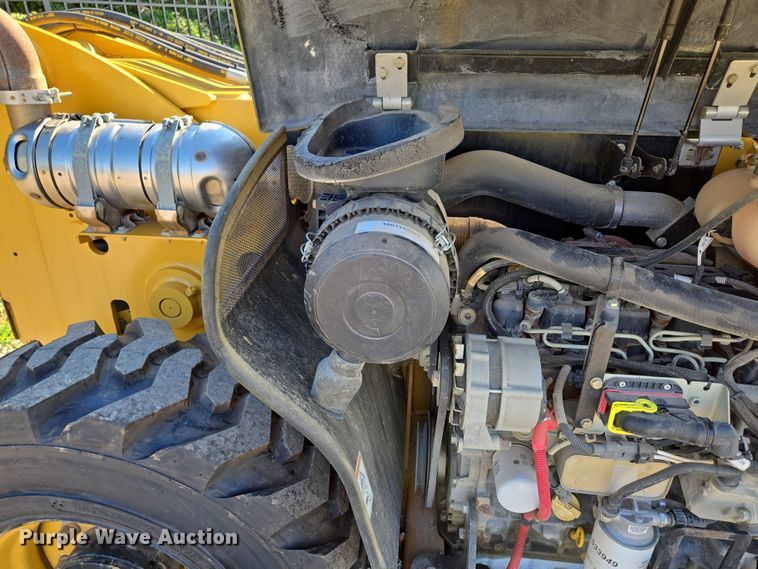 image for item EN3964 2017 Caterpillar TH255C telehandler