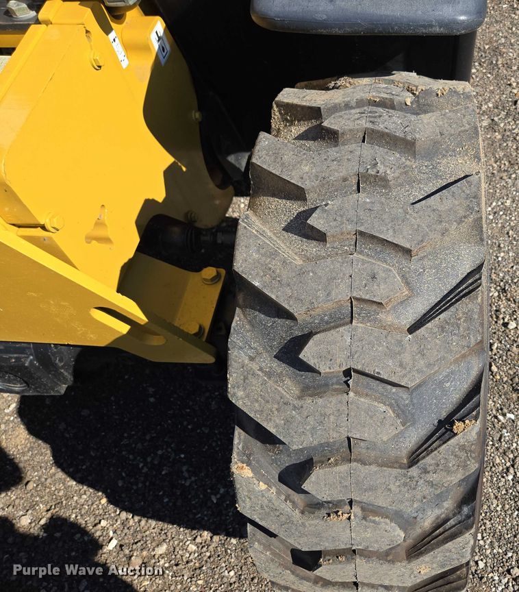 image for item EN3964 2017 Caterpillar TH255C telehandler