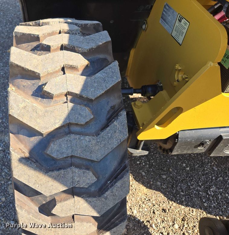 image for item EN3964 2017 Caterpillar TH255C telehandler