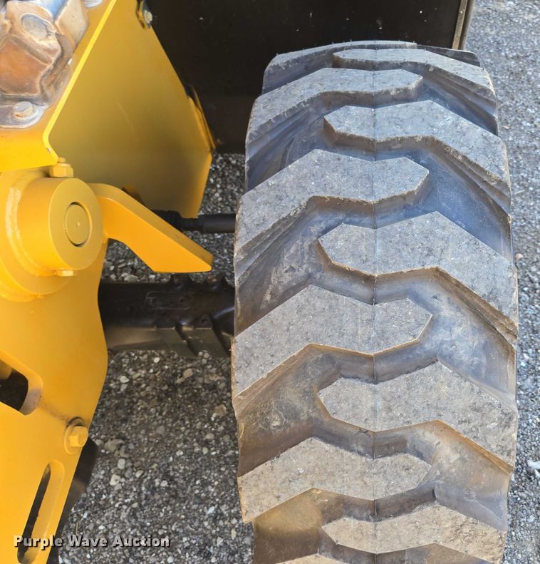 image for item EN3964 2017 Caterpillar TH255C telehandler