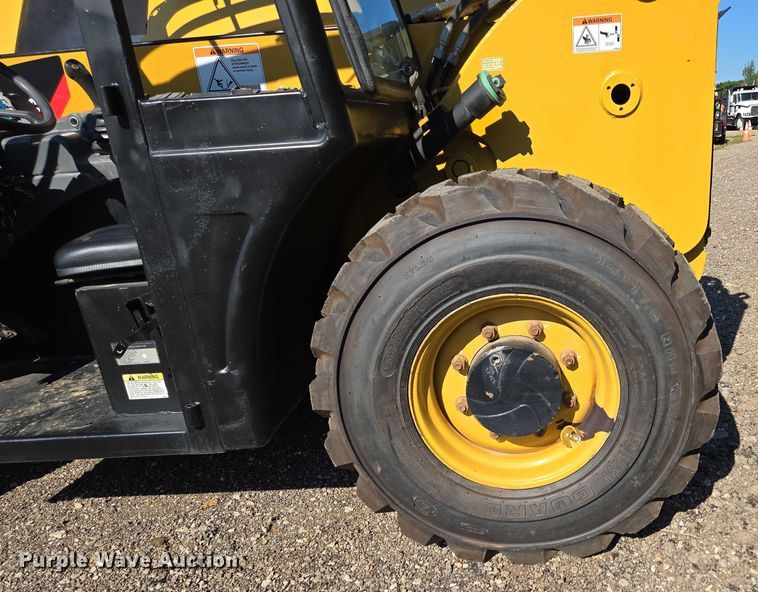 image for item EN3964 2017 Caterpillar TH255C telehandler