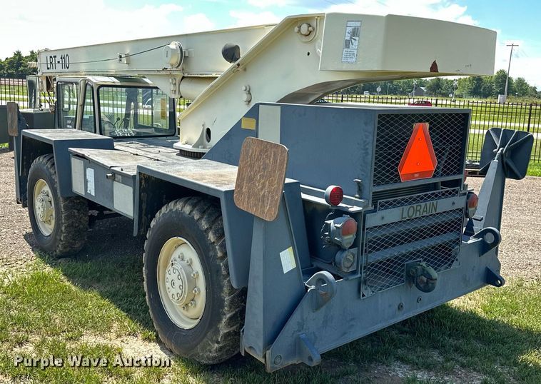 image for item EN3965 Lorain LRT-110 crane